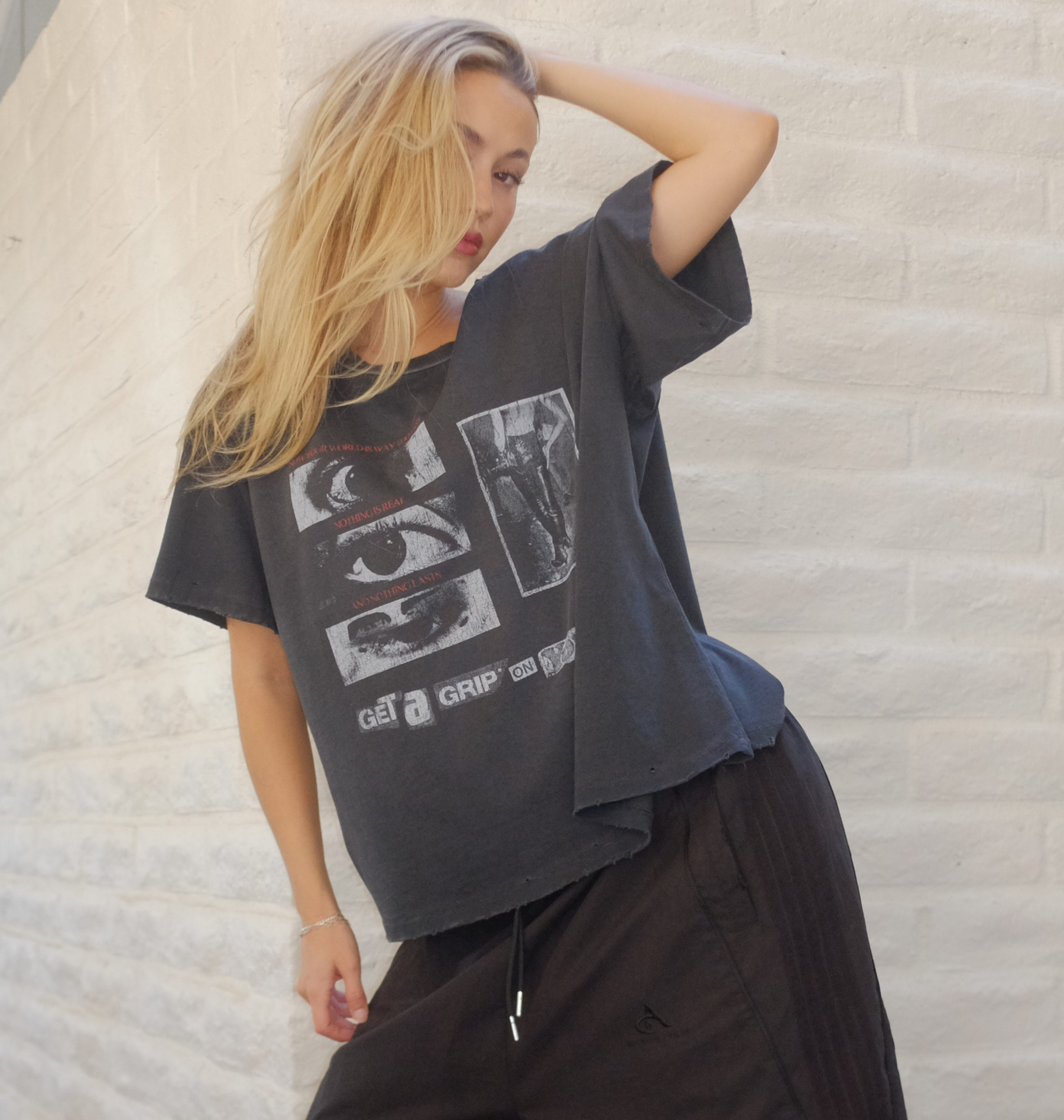 GET A GRIP TEE