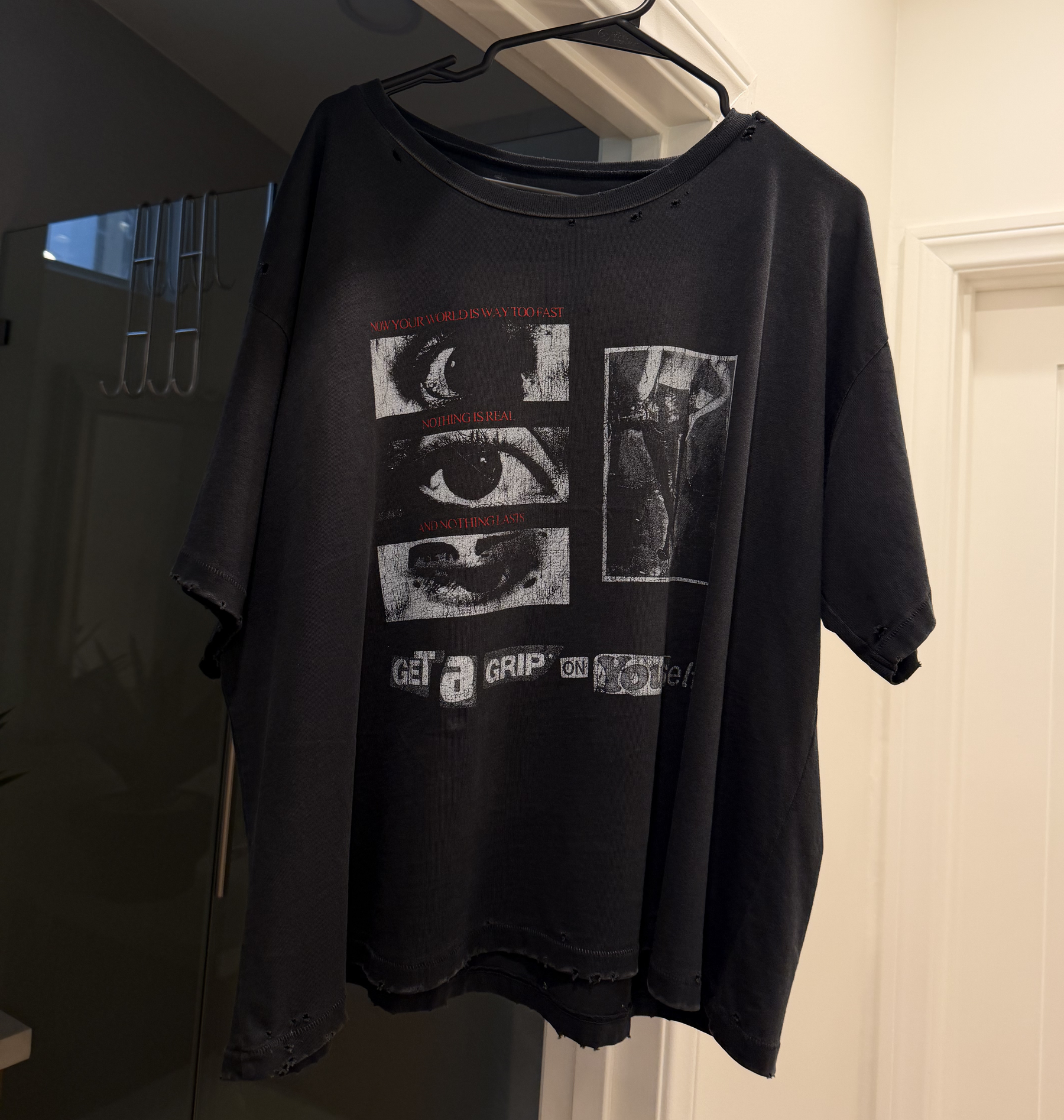 GET A GRIP TEE