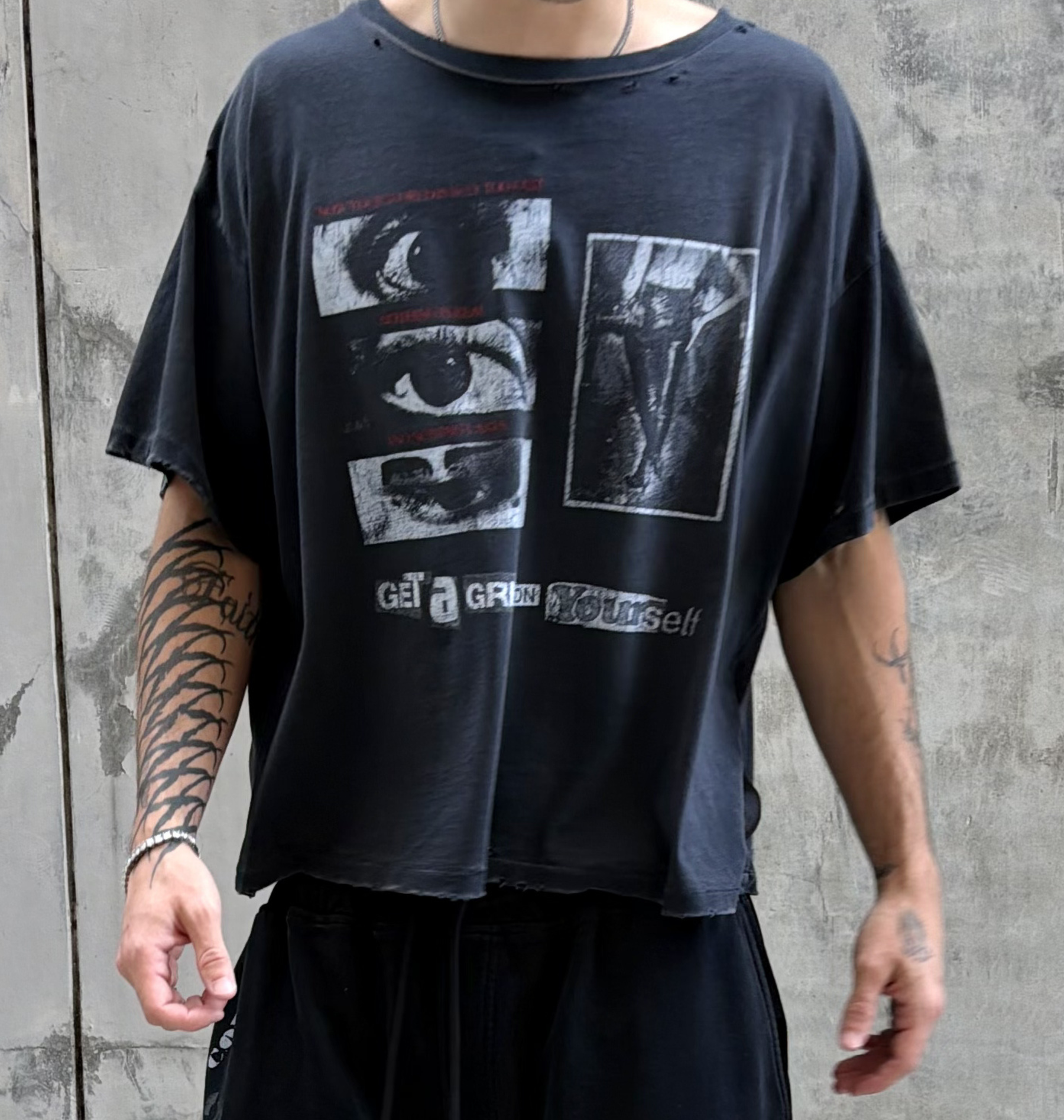 GET A GRIP TEE